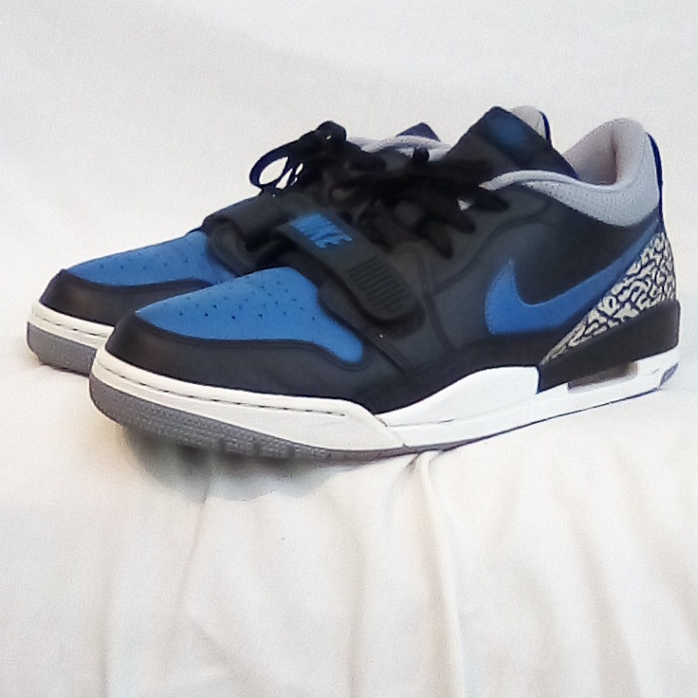 NIKE AIR JORDAN LEGACY 312 SIZE 12